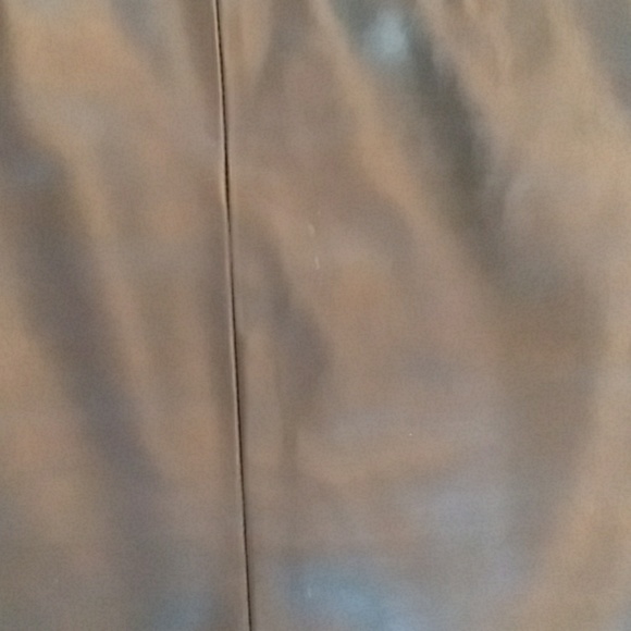 Wilson's Black Leather Skirt - Picture 3 of 8